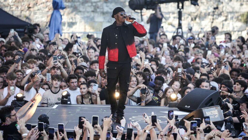 Un Rappeur Top 10 des meilleurs albums de Rap Français en 2025